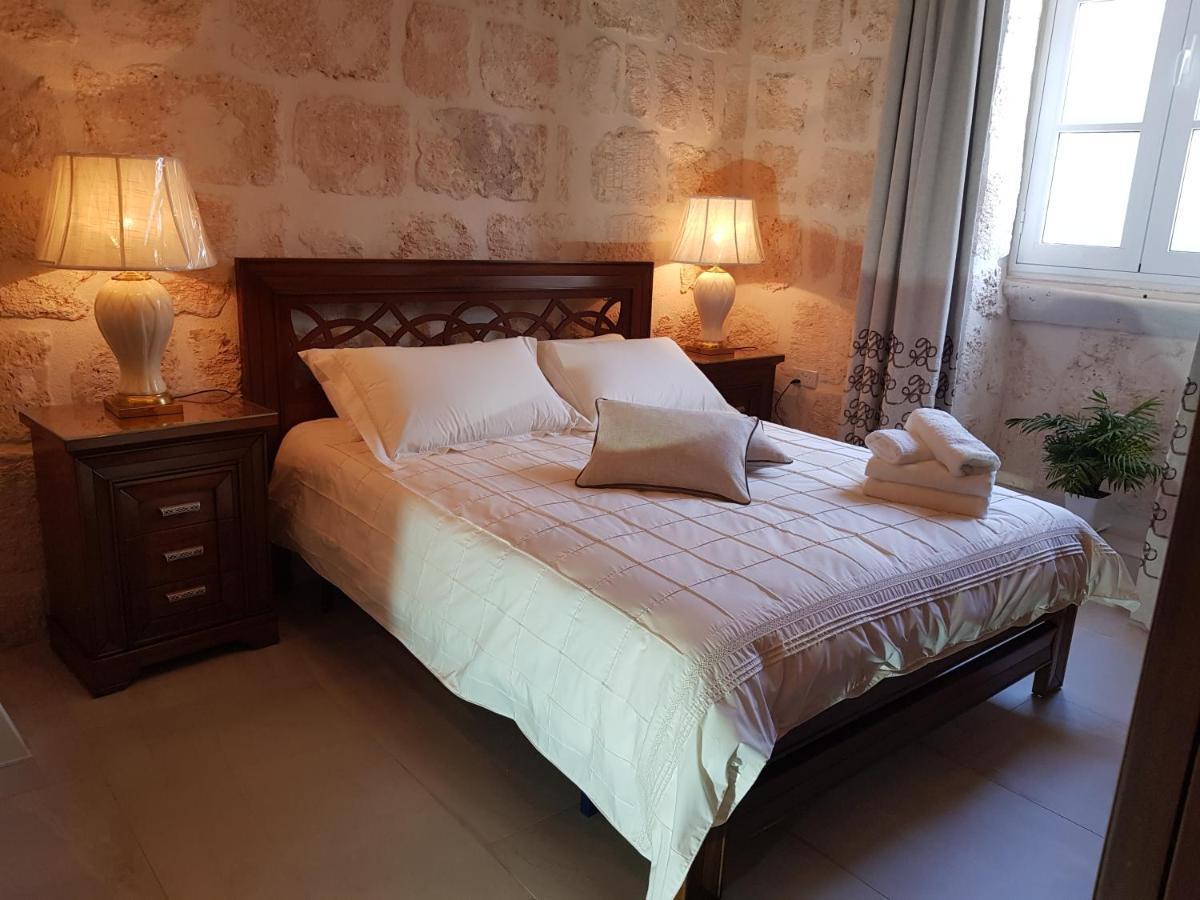 Tal-kampjin Mellieħa
