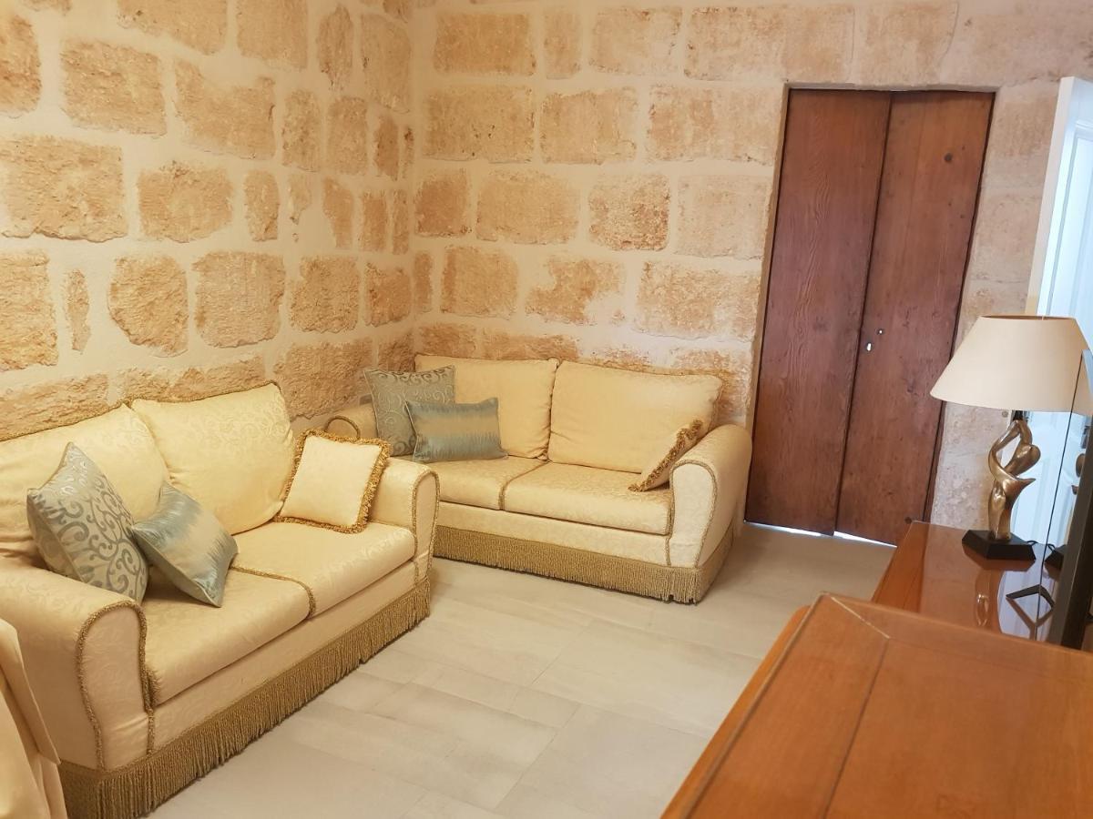 Tal-kampjin Apartment *